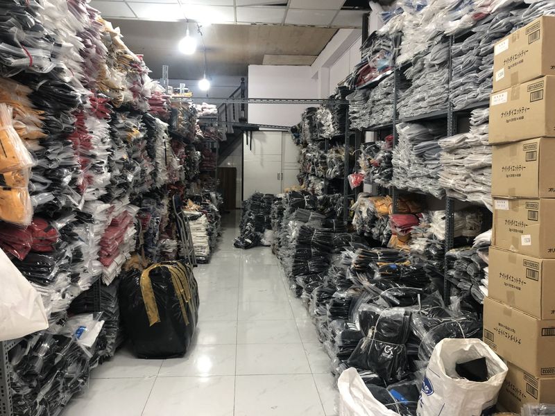 Top các nguồn hàng lấy sỉ quần áo ở TPHCM chất lượng cao, uy tín – Công ty  cổ phần Tanos